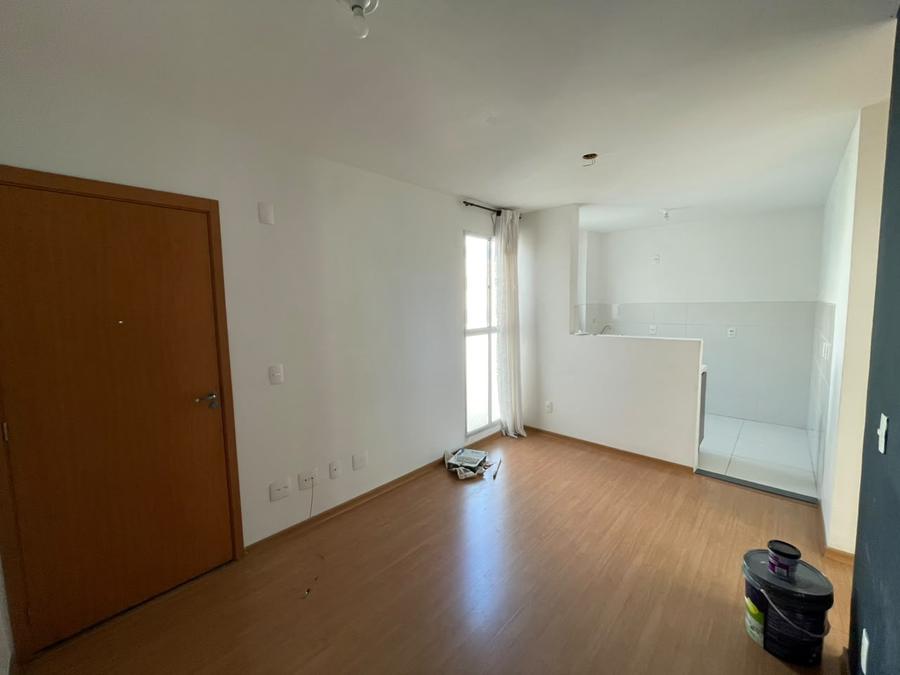 Sala com piso laminado